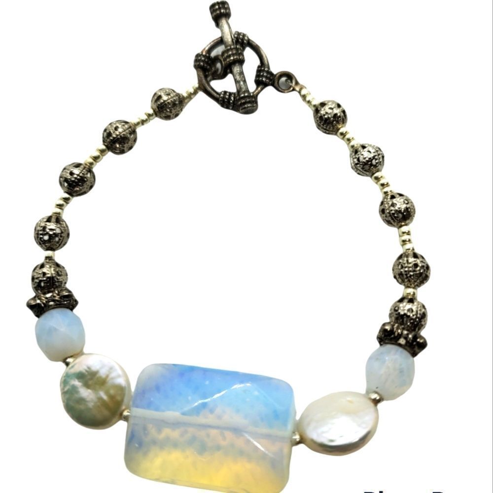Moonstone, Coin Pearl, & Silver Colored Beaded Bracelet